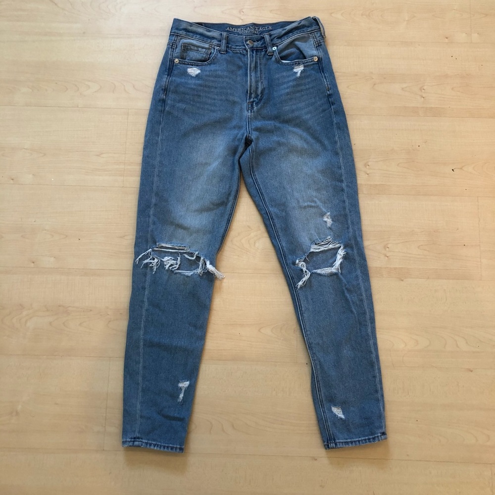 American eagle distressed “mom” jeans
